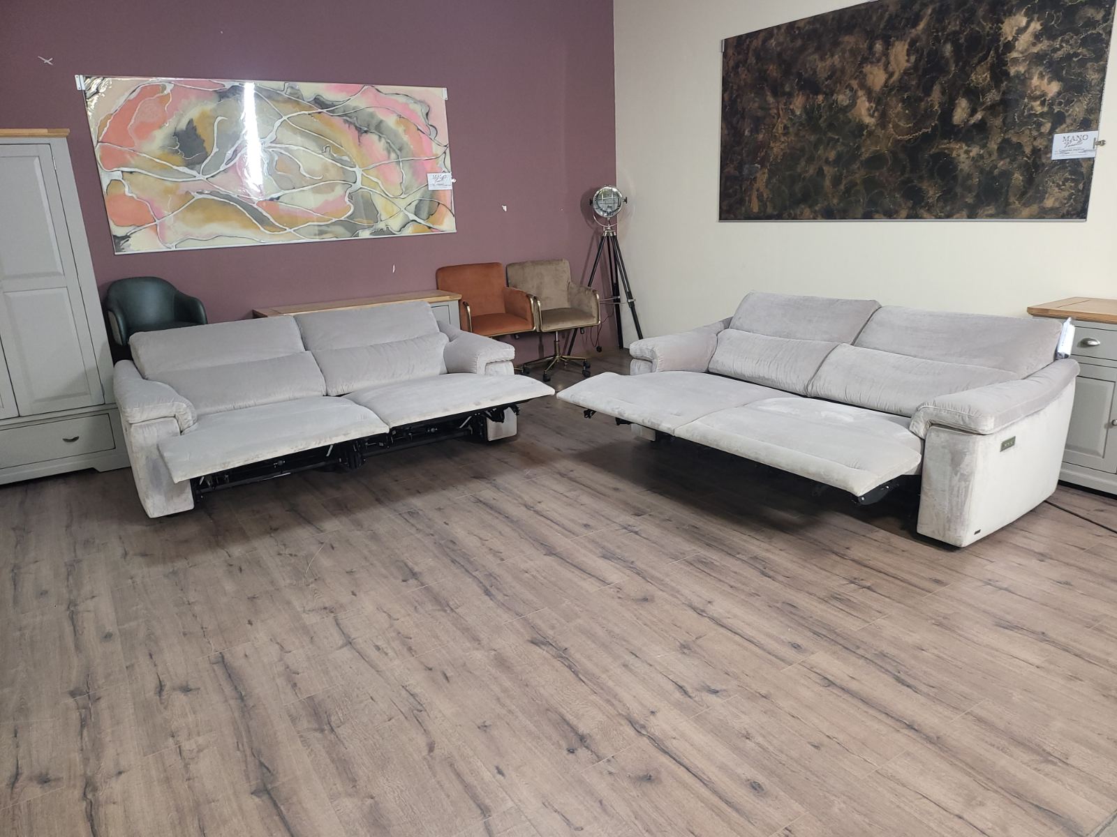 Светло бежов комплект дивани от плат две тройки "NATUZZI" с електрически релаксиращ механизъм - Image 15