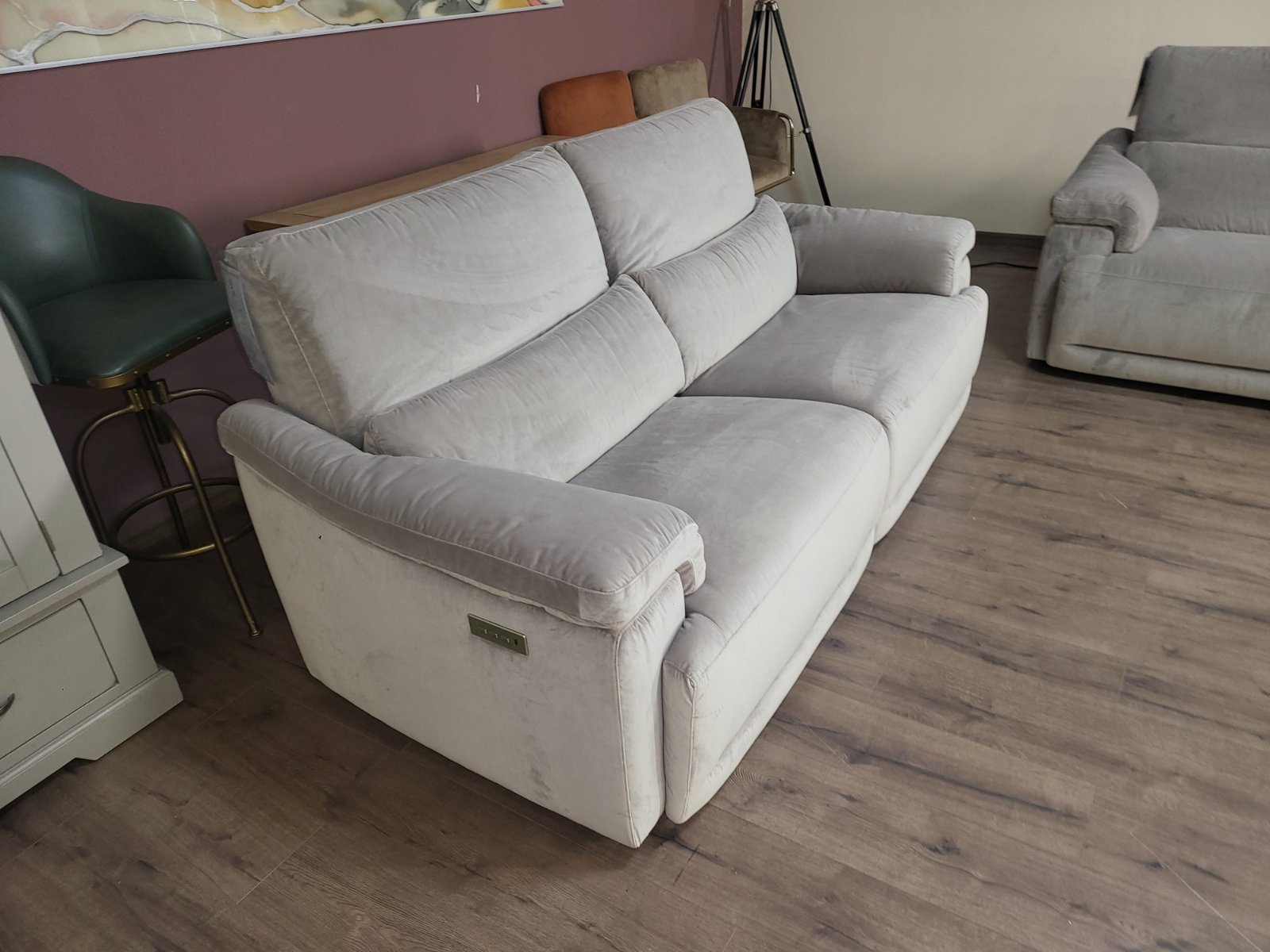 Светло бежов комплект дивани от плат две тройки "NATUZZI" с електрически релаксиращ механизъм - Image 10