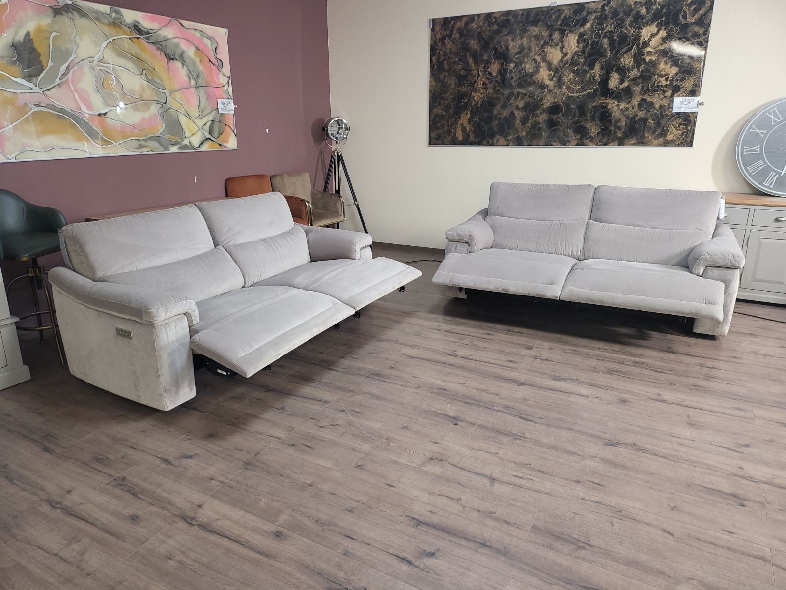 Светло бежов комплект дивани от плат две тройки "NATUZZI" с електрически релаксиращ механизъм - Image 7