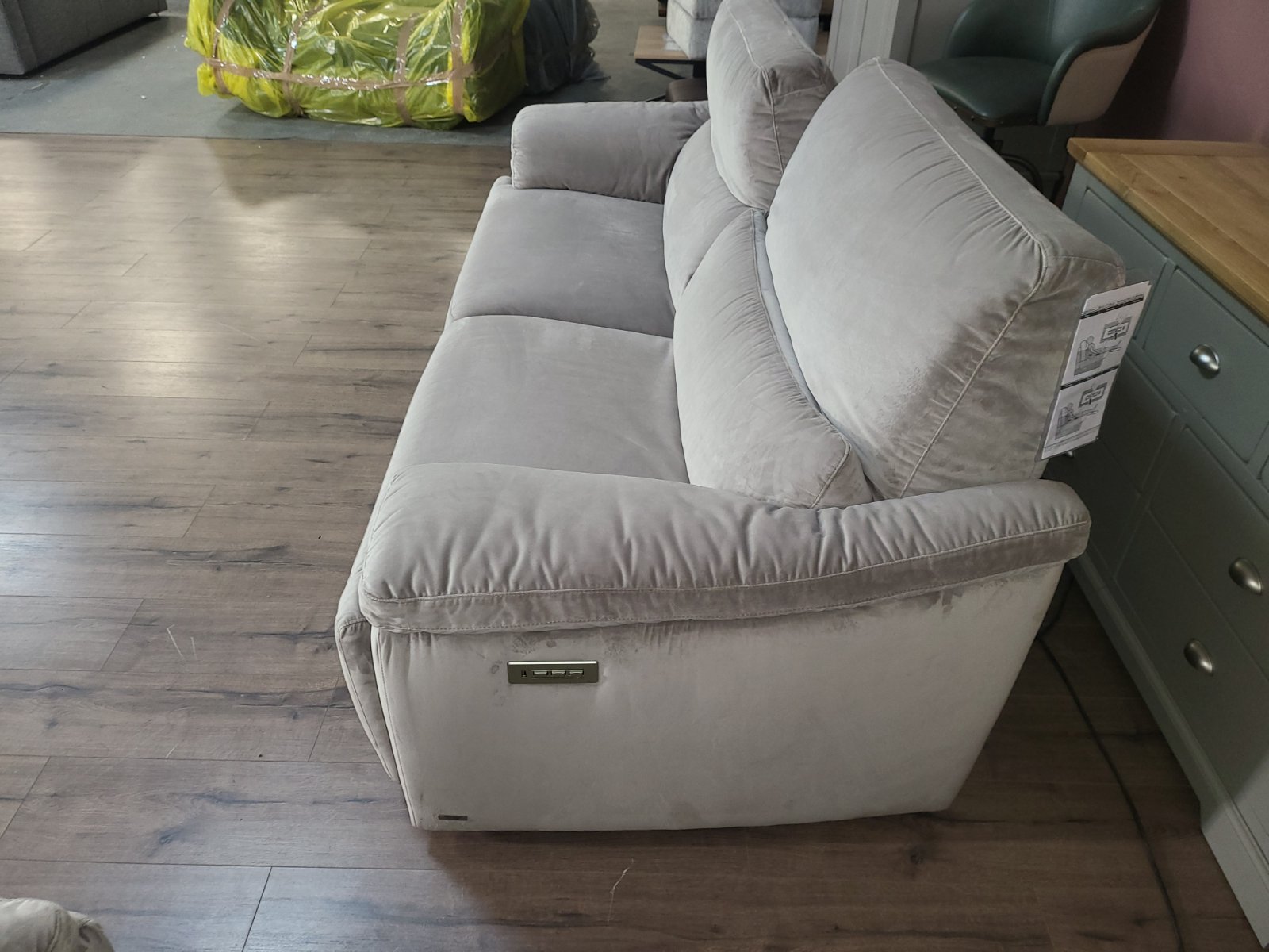 Светло бежов комплект дивани от плат две тройки "NATUZZI" с електрически релаксиращ механизъм - Image 2